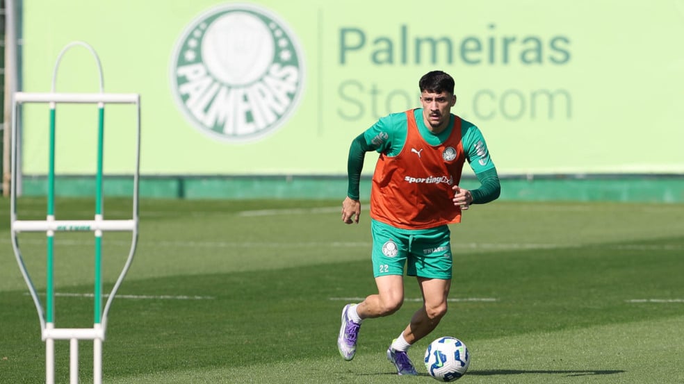 O jogador Joaquín Piquerez, da SE Palmeiras, durante treinamento, na Academia de Futebol. (Foto: Cesar Greco/Palmeiras/by Canon)