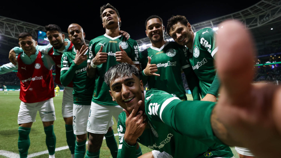 O jogador Facundo Torres, da SE Palmeiras, comemora seu gol contra a equipe do Mirassol FC, durante partida válida pela décima quarta rodada, do Campeonato Brasileiro, Série A, na arena Allianz Parque. (Foto: Cesar Greco/Palmeiras/by Canon)