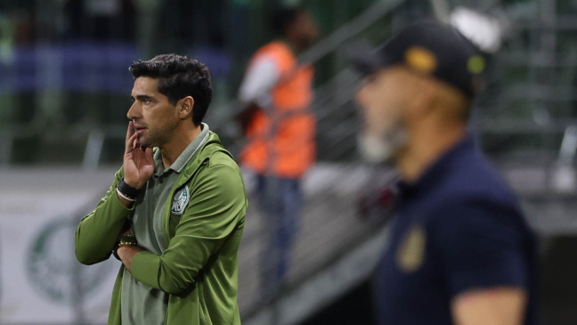 O técnico Abel Ferreira, da SE Palmeiras, em jogo contra a equipe do Mirassol FC, durante partida válida pela décima quarta rodada, do Campeonato Brasileiro, Série A, na arena Allianz Parque. (Foto: Cesar Greco/Palmeiras/by Canon)