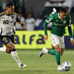 Vitor Roque em ação pelo Palmeiras contra o Atlético-MG (Foto: César Greco / Palmeiras) 