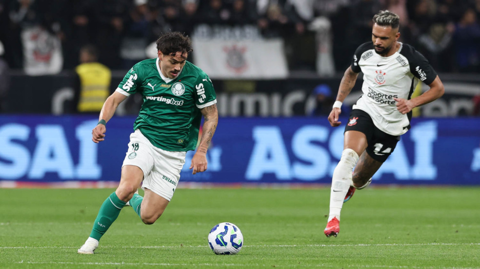 O jogador Mauricio, da SE Palmeiras, em jogo contra equipe do SC Corinthians P, durante partida válida pelas oitavas de final, da Copa do Brasil, na Neo Química Arena. (Foto: Cesar Greco/Palmeiras/by Canon)