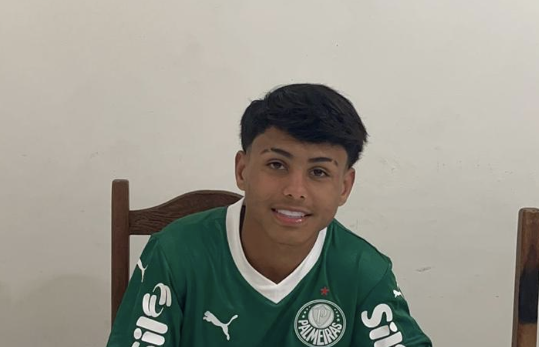 Vini Lima assinou contrato com o Palmeiras (Foto: Divulgação) 