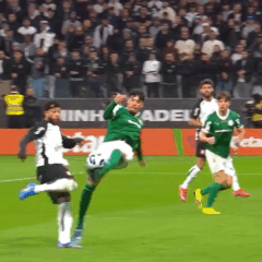 VÍDEO | CBF divulga áudio do VAR de pênalti marcado em Palmeiras e Corinthians: 'Mete a trava na canela'