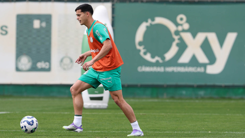 O jogador Ramón Sosa, da SE Palmeiras, durante treinamento, na Academia de Futebol. (Foto: Cesar Greco/Palmeiras/by Canon)