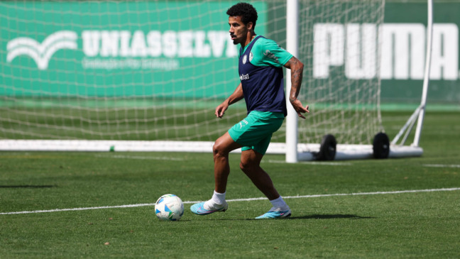 O jogador Lucas Evangelista, da SE Palmeiras, durante treinamento, na Academia de Futebol. (Foto: Cesar Greco/Palmeiras/by Canon)
