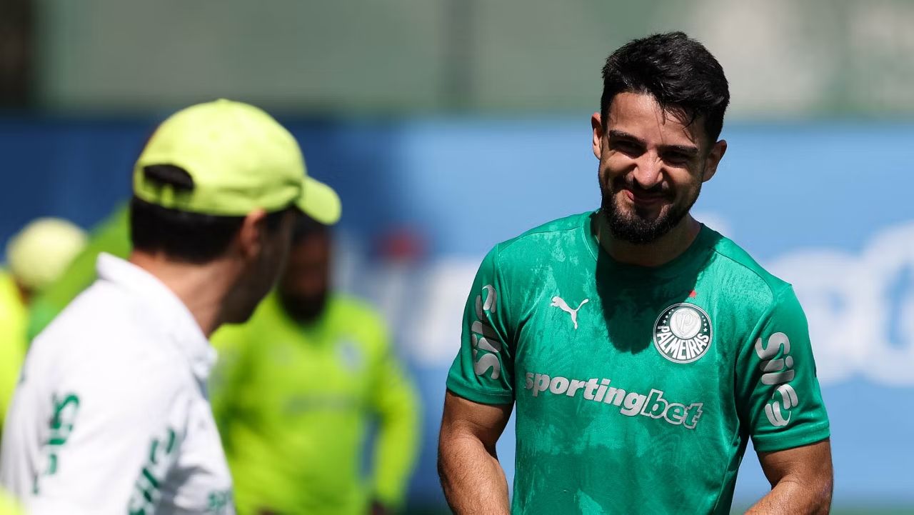 Palmeiras treina visando Dérbi e Flaco celebra convocação: 'Maior sonho que tenho no futebol'