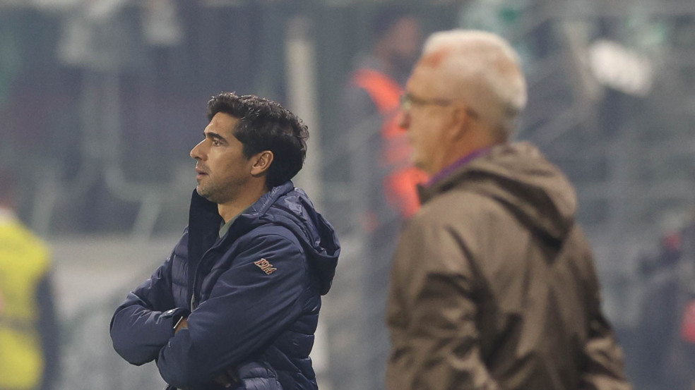 O técnico Abel Ferreira, da SE Palmeiras, em jogo contra a equipe do SC Corinthians P, durante partida válida pelas oitavas de final, da Copa do Brasil, na arena Allianz Parque. (Foto: Cesar Greco/Palmeiras/by Canon)