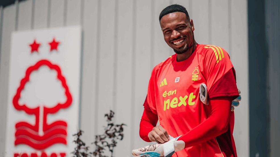 Palmeiras encaminha contratação de Carlos Miguel, do Nottingham Forest, da Inglaterra