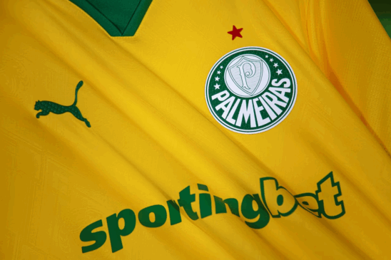 Palmeiras e Puma lançam terceiro uniforme com reajuste no preço