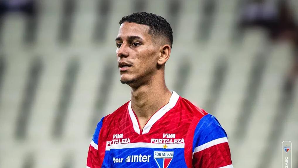 Gustavo Mancha em ação pelo Fortaleza (Foto: Divulgação) 