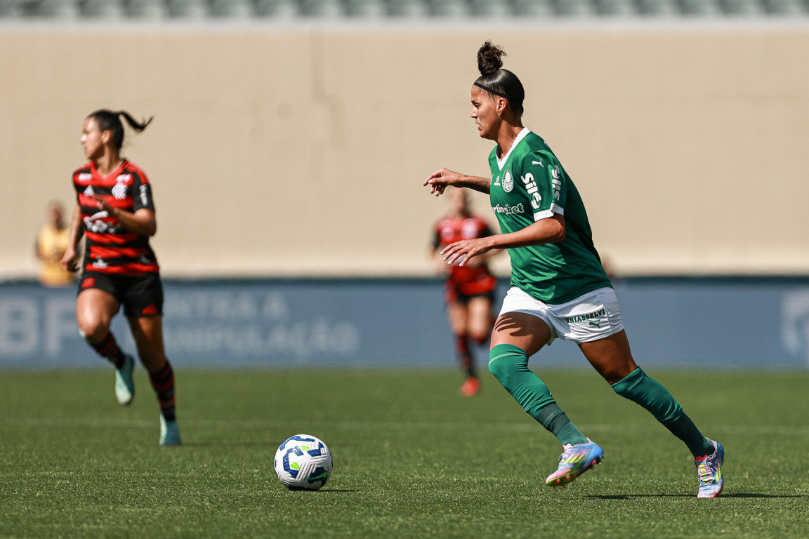 Palmeiras e Flamengo, pelo Brasileirão (Foto: Rebeca Reis/ Staff Images Woman/ CBF)
