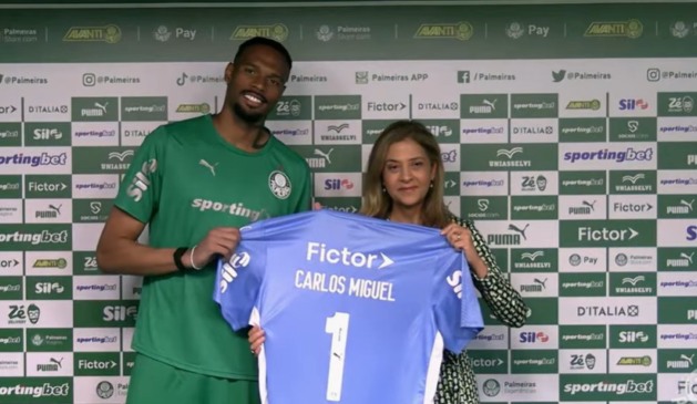 Carlos Miguel é apresentado e minimiza passado no rival: 'Eu quis o Palmeiras'
