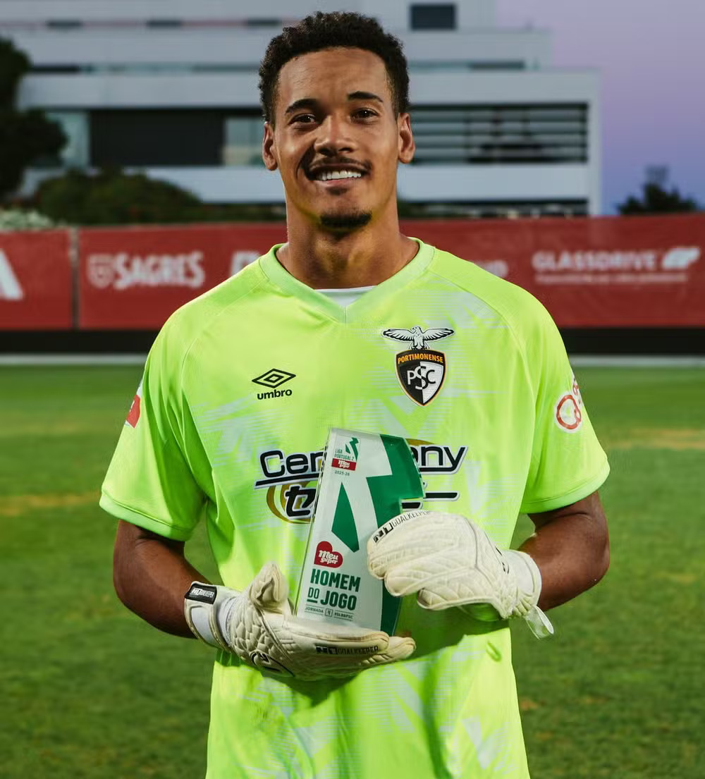 Jarleysom, zagueiro do Portimonense, foi eleito o melhor jogador da partida (Foto: Portimonense Futebol SAD)

