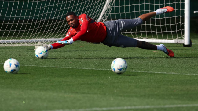 O goleiro Carlos Miguel, da SE Palmeiras, durante treinamento, na Academia de Futebol. (Foto: Cesar Greco/Palmeiras)