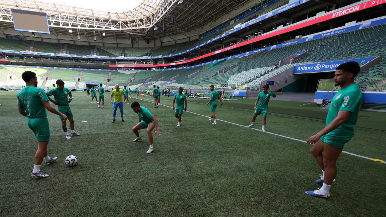 Os jogadores da SE Palmeiras, durante treinamento, na arena Allianz Parque. (Foto: Cesar Greco/Palmeiras/by Canon)
