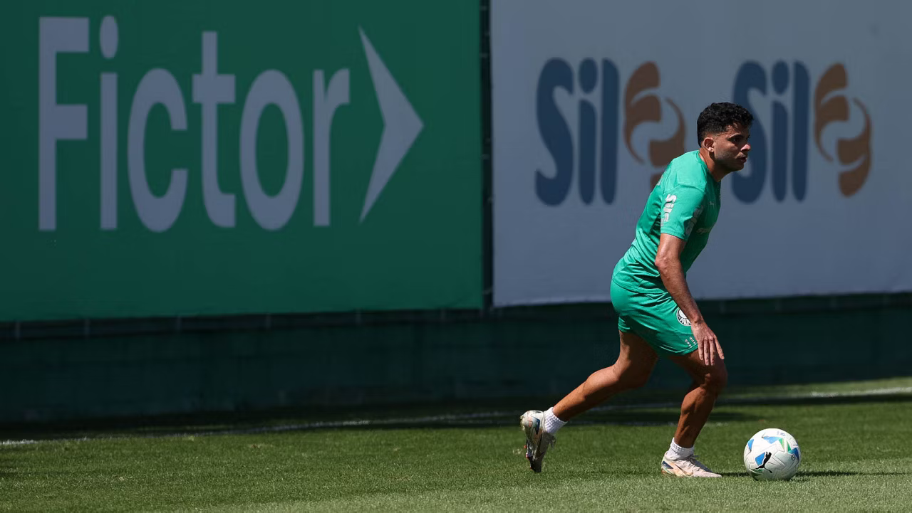 O jogador Bruno Rodrigues, da SE Palmeiras, durante treinamento, na Academia de Futebol. (Foto: Cesar Greco/Palmeiras/by Canon)
