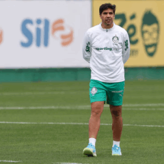 O técnico Abel Ferreira, da SE Palmeiras, durante treinamento, na Academia de Futebol. (Foto: Cesar Greco/Palmeiras/by Canon)
