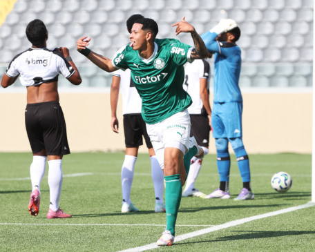Juan Gabriel marcou pela décima vez no Brasileiro Sub-17 (Foto: Fabio Menotti/Palmeiras/by Canon)
