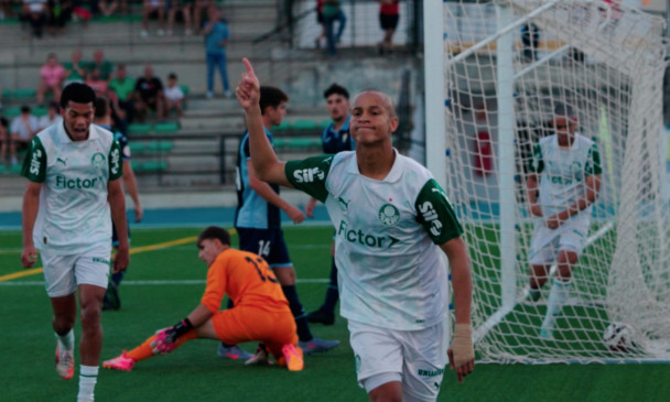 Palmeiras Sub-17 em ação no Mundial Sub-17 (Foto: Reprodução / TV Palmeiras) 