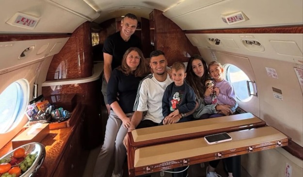 Novo reforço do Palmeiras, Andreas Pereira embarca para Brasil