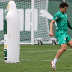 O jogador Raphael Veiga, da SE Palmeiras, durante treinamento, na Academia de Futebol. (Foto: Cesar Greco/Palmeiras/by Canon)