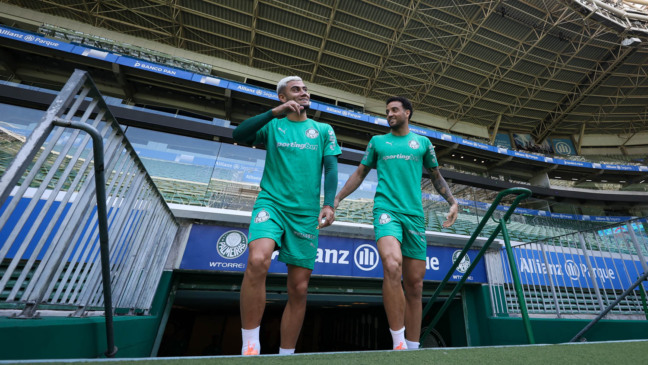 Andreas Pereira e Felipe Anderson (D), da SE Palmeiras, durante treinamento, na arena Allianz Parque. (Foto: Cesar Greco/Palmeiras/by Canon)