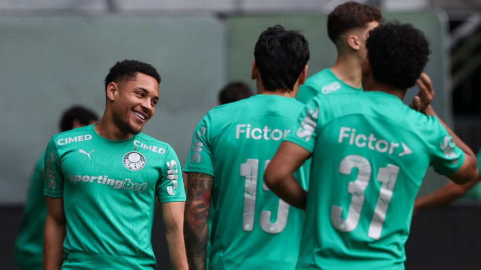 O jogador Vitor Roque, da SE Palmeiras, durante treinamento, na arena Allianz Parque. (Foto: Cesar Greco/Palmeiras/by Canon) O jogador Vitor Roque, da SE Palmeiras, durante treinamento, na arena Allianz Parque. (Foto: Cesar Greco/Palmeiras/by Canon)