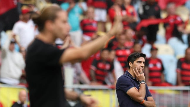 Abel Ferreira e Felipe Luis (Foto: Cesar Greco / Palmeiras) 