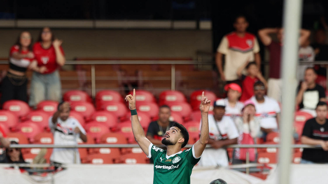 Flaco López lamenta desempenho do Palmeiras no primeiro tempo e fala sobre virada: 'Jogo histórico" Flaco López lamenta desempenho do Palmeiras no primeiro tempo e fala sobre virada: 'Jogo histórico"