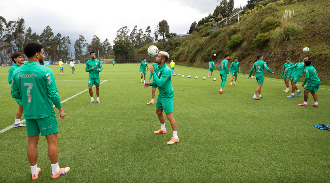 Os jogadores da SE Palmeiras, durante treinamento, no CT da seleção Equatoriana de Futebol. (Foto: Cesar Greco/Palmeiras/by Canon)
