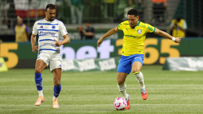 Vitor Roque em ação pelo Palmeiras. Foto: César Greco/Palmeiras