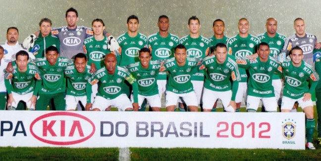 Atacante campeão pelo Palmeiras se aposenta aos 37 anos