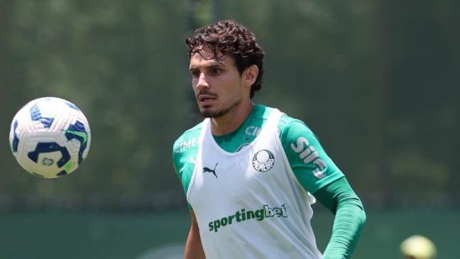 O jogador Raphael Veiga, da SE Palmeiras, durante treinamento, na Academia de Futebol. (Foto: Cesar Greco/Palmeiras/by Canon)