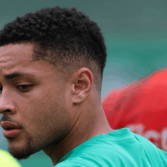 O atacante Vitor Roque durante treinamento na Academia de Futebol (Foto: Cesar Greco/Palmeiras/by Canon)
