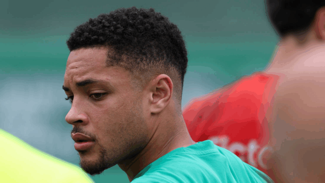 O atacante Vitor Roque durante treinamento na Academia de Futebol (Foto: Cesar Greco/Palmeiras/by Canon)
