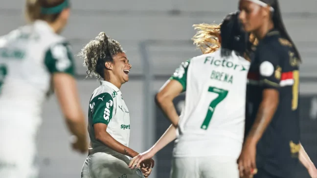 Palmeiras atropela São Paulo e garante vaga na final da Copa do Brasil Feminina