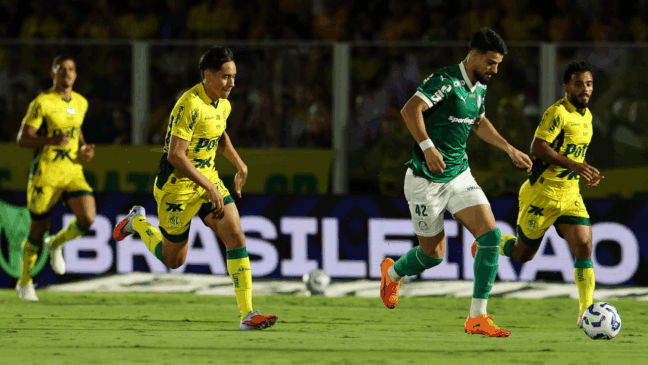 Flaco López em ação pelo Palmeiras contra o Mirassol. Foto: César Greco