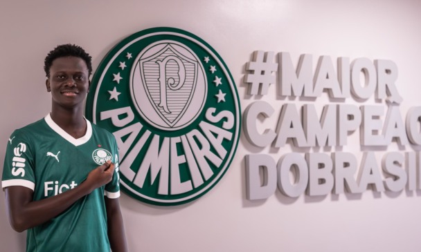 Presença no profissional e grande venda: entenda planejamento do Palmeiras para promessa africana