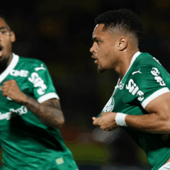 Vitor Roque em ação pelo Palmeiras. Foto: César Greco