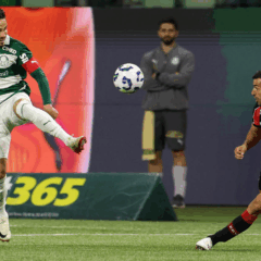 Raphael Veiga em ação pelo Palmeiras (Foto: Cesar Greco) 