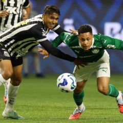 Vitor Roque em ação pelo Palmeiras (Foto: Cesar Greco) 