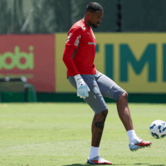O goleiro Carlos Miguel, da SE Palmeiras, durante treinamento, na Academia de Futebol. (Foto: Cesar Greco/Palmeiras/by Canon)
