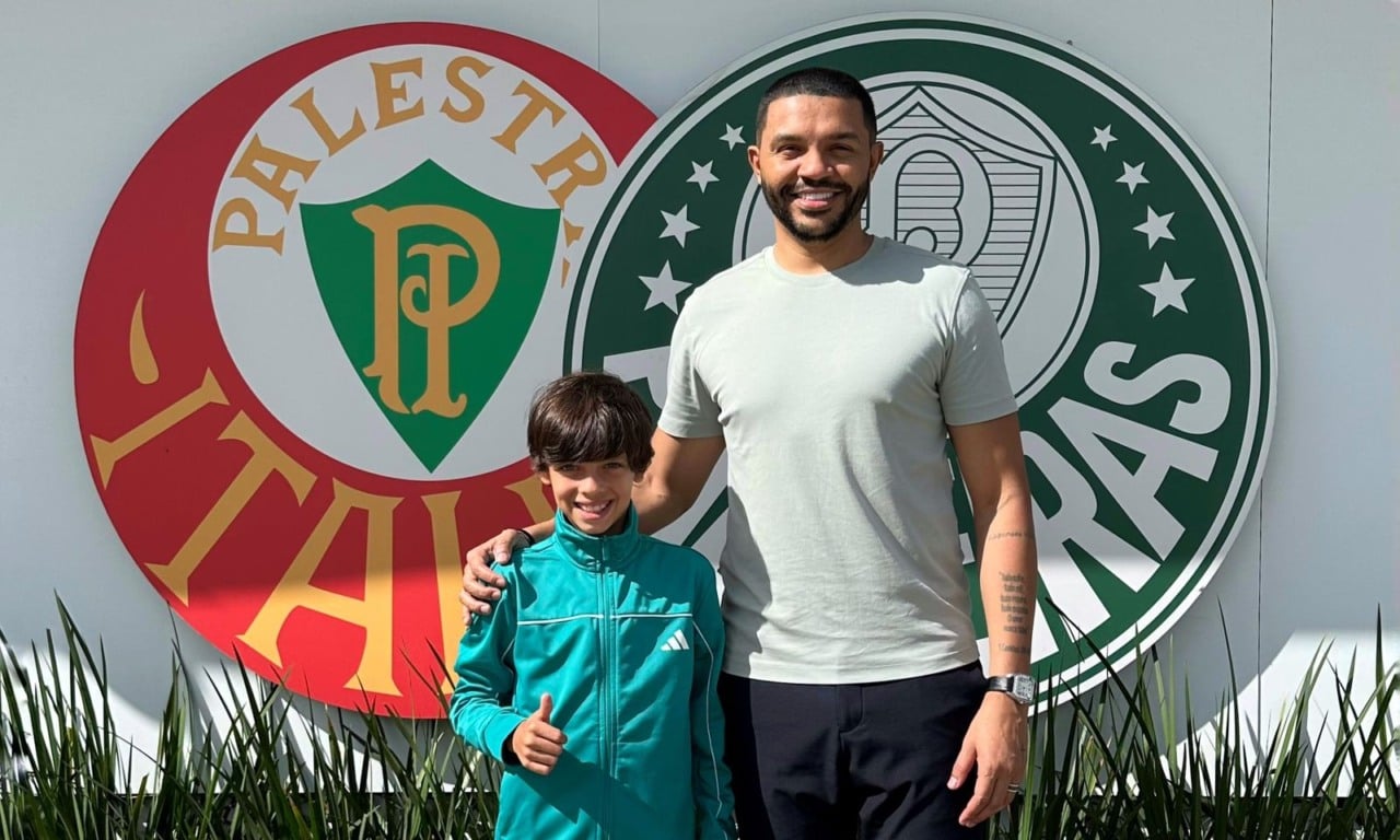 Palmeiras vence concorrência do São Paulo e fecha com destaque das categorias de base do Goiás Palmeiras vence concorrência do São Paulo e fecha com destaque das categorias de base do Goiás