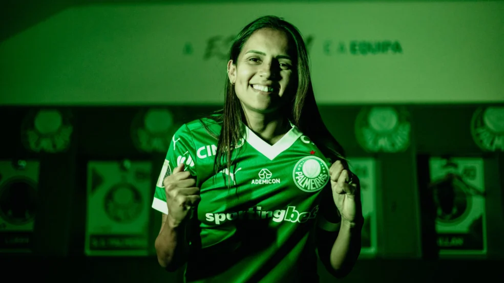 A meio-campista soma 113 jogos e 23 gols com a camisa do Palmeiras (Foto: Werner Flister/Palmeiras/by Canon)
A meio-campista soma 113 jogos e 23 gols com a camisa do Palmeiras (Foto: Werner Flister/Palmeiras/by Canon)