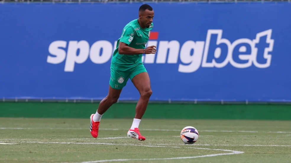 Marlon Freitas em ação pelo Palmeiras (Foto: Fábio Menotti) Marlon Freitas em ação pelo Palmeiras (Foto: Fábio Menotti)