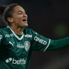 Poliana projeta temporada de entrega total e refor&ccedil;a compromisso do Palmeiras para 2026