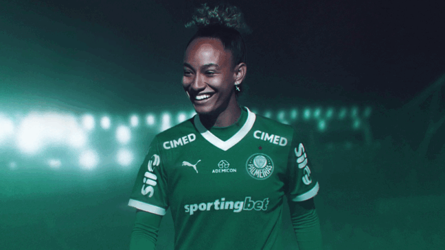 Layssa é o terceiro reforço palestrino (Foto: Divulgação) 