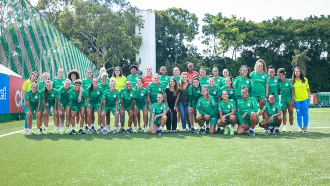 Palmeiras promove palestra sobre saúde da mulher para atletas do futebol feminino