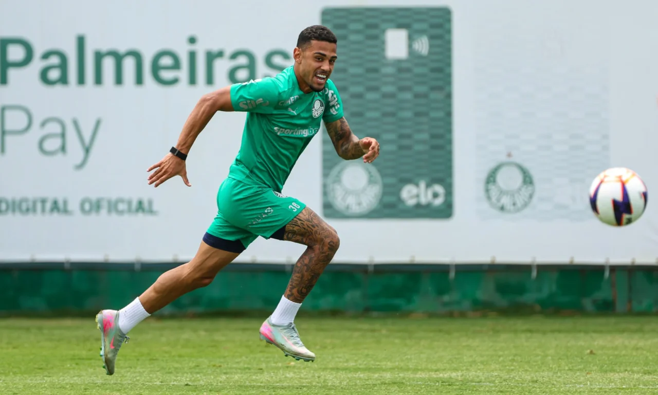 Riquelme em treinamento na Academia de Futebol. Foto: Fábio Menotti/Palmeiras Riquelme em treinamento na Academia de Futebol. Foto: Fábio Menotti/Palmeiras