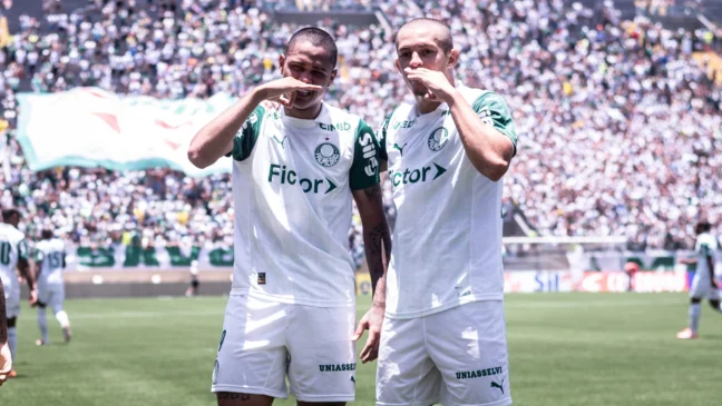 Juan Gabriel saiu do banco para marcar um gol e dar uma assistência (Foto: Guilherme Veiga)
